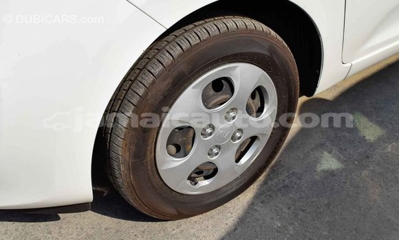 Acheter Import Voiture Kia Picanto Blanc à Import - Dubai, Clarendon Acheter Import Voiture Kia Picanto Blanc à Import - Dubai, Clarendon