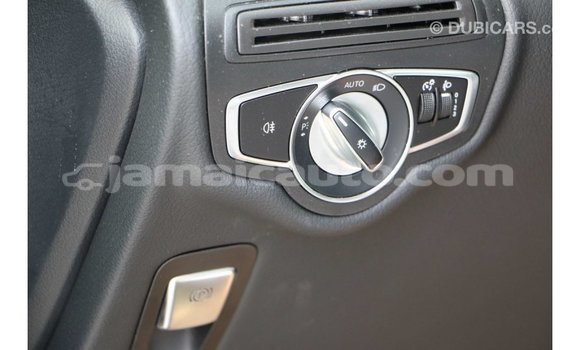 Acheter Import Voiture Mercedes-Benz 250 Noir à Import - Dubai, Clarendon Acheter Import Voiture Mercedes-Benz 250 Noir à Import - Dubai, Clarendon