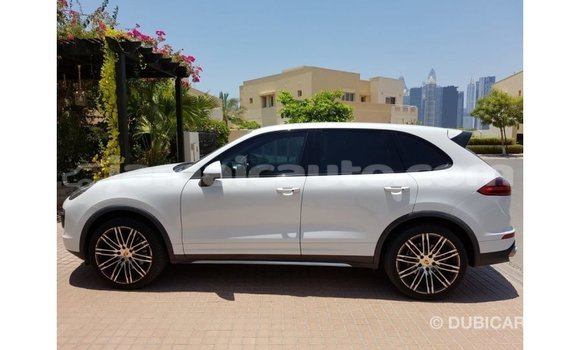 Buy Import Porsche Cayenne White Car in Import - Dubai in Clarendon Buy Import Porsche Cayenne White Car in Import - Dubai in Clarendon