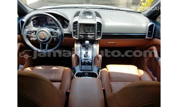 Buy Import Porsche Cayenne White Car in Import - Dubai in Clarendon Buy Import Porsche Cayenne White Car in Import - Dubai in Clarendon