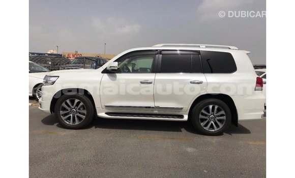 Buy Import Toyota Land Cruiser White Car in Import - Dubai in Clarendon Buy Import Toyota Land Cruiser White Car in Import - Dubai in Clarendon