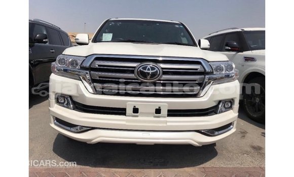 Buy Import Toyota Land Cruiser White Car in Import - Dubai in Clarendon Buy Import Toyota Land Cruiser White Car in Import - Dubai in Clarendon
