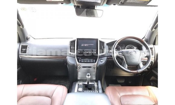 Buy Import Toyota Land Cruiser White Car in Import - Dubai in Clarendon Buy Import Toyota Land Cruiser White Car in Import - Dubai in Clarendon