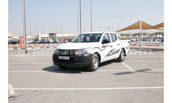 Buy Import Mitsubishi L200 White Car in Import - Dubai in Clarendon