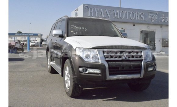 Buy Import Mitsubishi Pajero Brown Car in Import - Dubai in Clarendon