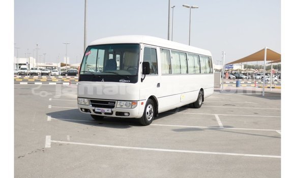 Buy Import Mitsubishi L400 White Truck in Import - Dubai in Clarendon