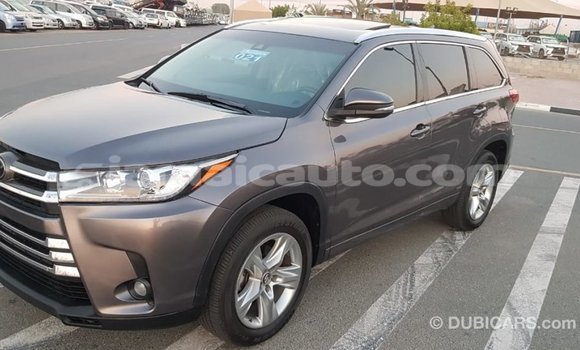 Acheter Import Voiture Toyota Highlander Autre à Import - Dubai, Clarendon Acheter Import Voiture Toyota Highlander Autre à Import - Dubai, Clarendon