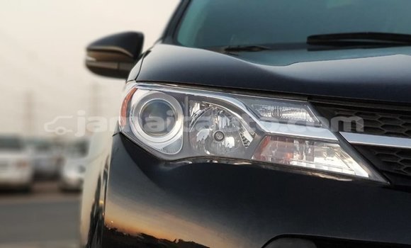 Acheter Import Utilitaire Toyota HiAce Noir à Import - Dubai, Clarendon Acheter Import Utilitaire Toyota HiAce Noir à Import - Dubai, Clarendon