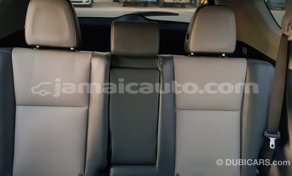 Acheter Import Utilitaire Toyota HiAce Noir à Import - Dubai, Clarendon Acheter Import Utilitaire Toyota HiAce Noir à Import - Dubai, Clarendon