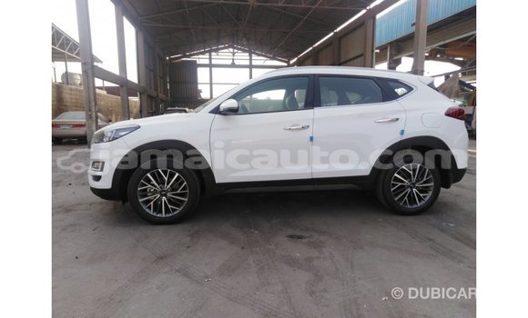 Acheter Import Voiture Hyundai Tucson Blanc à Import - Dubai, Clarendon Acheter Import Voiture Hyundai Tucson Blanc à Import - Dubai, Clarendon