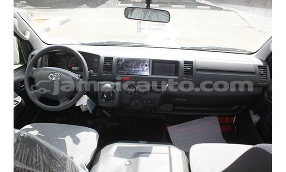 Acheter Import Voiture Toyota Hiace Blanc à Import - Dubai, Clarendon Acheter Import Voiture Toyota Hiace Blanc à Import - Dubai, Clarendon