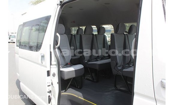 Acheter Import Voiture Toyota Hiace Blanc à Import - Dubai, Clarendon Acheter Import Voiture Toyota Hiace Blanc à Import - Dubai, Clarendon