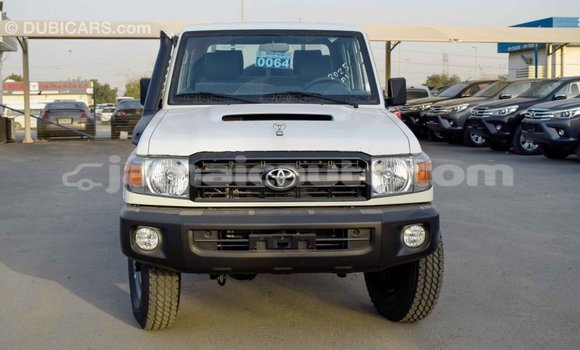 Buy Import Toyota Land Cruiser White Car in Import - Dubai in Clarendon Buy Import Toyota Land Cruiser White Car in Import - Dubai in Clarendon