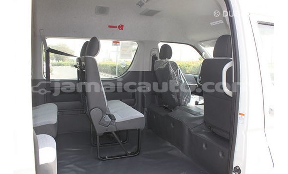 Acheter Import Voiture Toyota Hiace Blanc à Import - Dubai, Clarendon Acheter Import Voiture Toyota Hiace Blanc à Import - Dubai, Clarendon