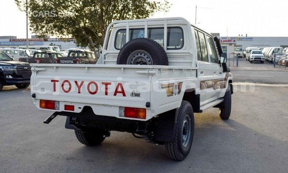 Buy Import Toyota Land Cruiser White Car in Import - Dubai in Clarendon Buy Import Toyota Land Cruiser White Car in Import - Dubai in Clarendon