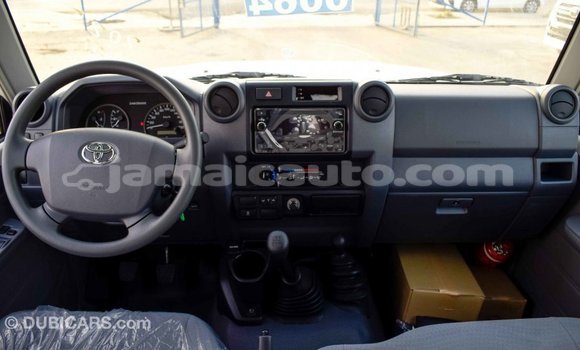 Buy Import Toyota Land Cruiser White Car in Import - Dubai in Clarendon Buy Import Toyota Land Cruiser White Car in Import - Dubai in Clarendon