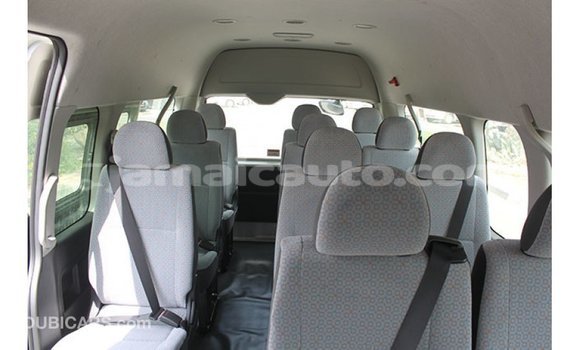 Acheter Import Voiture Toyota Hiace Blanc à Import - Dubai, Clarendon Acheter Import Voiture Toyota Hiace Blanc à Import - Dubai, Clarendon