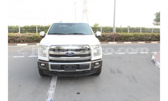 Buy Import Ford Club Wagon White Car in Import - Dubai in Clarendon