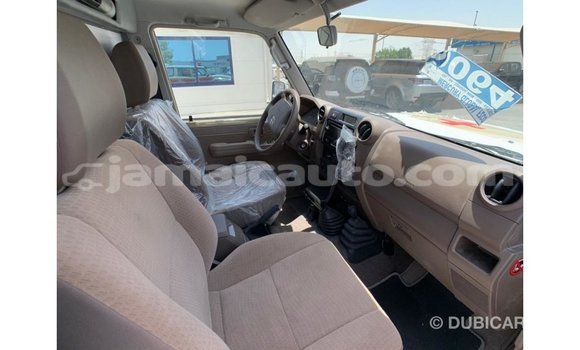 Buy Import Toyota Land Cruiser Beige Car in Import - Dubai in Clarendon Buy Import Toyota Land Cruiser Beige Car in Import - Dubai in Clarendon