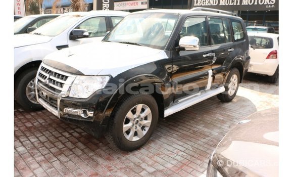 Acheter Import Voiture Mitsubishi Pajero Noir à Import - Dubai, Clarendon Acheter Import Voiture Mitsubishi Pajero Noir à Import - Dubai, Clarendon
