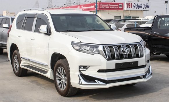 Acheter Import Voiture Toyota Prado Blanc à Import - Dubai, Clarendon Acheter Import Voiture Toyota Prado Blanc à Import - Dubai, Clarendon