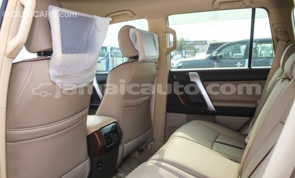 Acheter Import Voiture Toyota Prado Blanc à Import - Dubai, Clarendon Acheter Import Voiture Toyota Prado Blanc à Import - Dubai, Clarendon