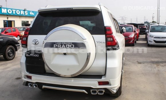 Acheter Import Voiture Toyota Prado Blanc à Import - Dubai, Clarendon Acheter Import Voiture Toyota Prado Blanc à Import - Dubai, Clarendon