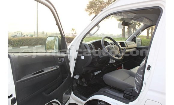 Buy Import Toyota Hiace White Car in Import - Dubai in Clarendon Buy Import Toyota Hiace White Car in Import - Dubai in Clarendon