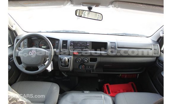 Buy Import Toyota Hiace White Car in Import - Dubai in Clarendon Buy Import Toyota Hiace White Car in Import - Dubai in Clarendon
