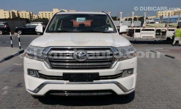 Buy Import Toyota Land Cruiser White Car in Import - Dubai in Clarendon Buy Import Toyota Land Cruiser White Car in Import - Dubai in Clarendon