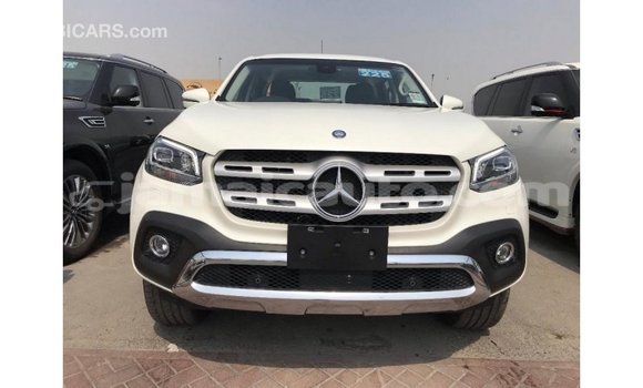 Buy Import Mercedes-Benz 250 White Car in Import - Dubai in Clarendon Buy Import Mercedes-Benz 250 White Car in Import - Dubai in Clarendon