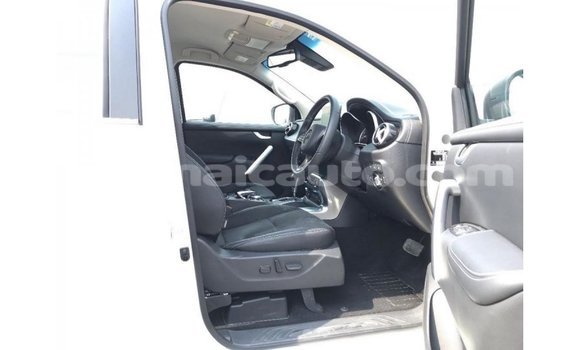 Buy Import Mercedes-Benz 250 White Car in Import - Dubai in Clarendon Buy Import Mercedes-Benz 250 White Car in Import - Dubai in Clarendon