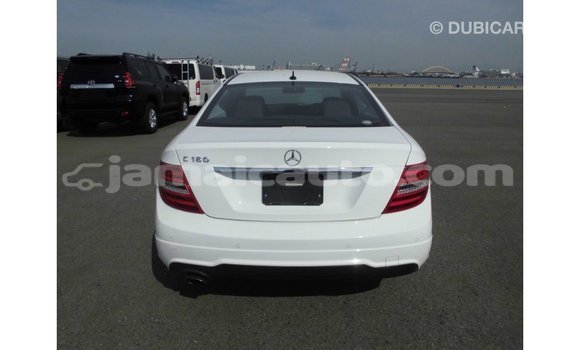 Buy Import Mercedes-Benz 190 (W201) White Car in Import - Dubai in Clarendon Buy Import Mercedes-Benz 190 (W201) White Car in Import - Dubai in Clarendon