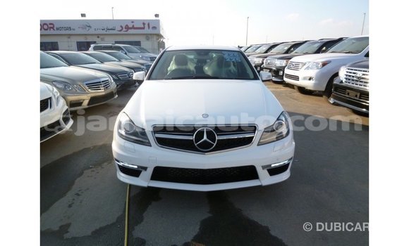 Buy Import Mercedes-Benz 200 White Car in Import - Dubai in Clarendon Buy Import Mercedes-Benz 200 White Car in Import - Dubai in Clarendon