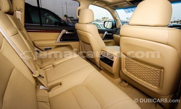 Buy Import Toyota Land Cruiser White Car in Import - Dubai in Clarendon Buy Import Toyota Land Cruiser White Car in Import - Dubai in Clarendon