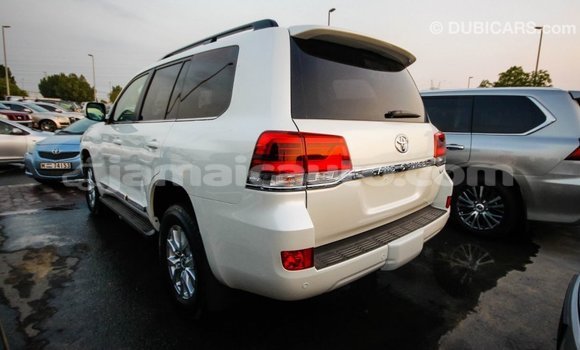 Buy Import Toyota Land Cruiser White Car in Import - Dubai in Clarendon Buy Import Toyota Land Cruiser White Car in Import - Dubai in Clarendon