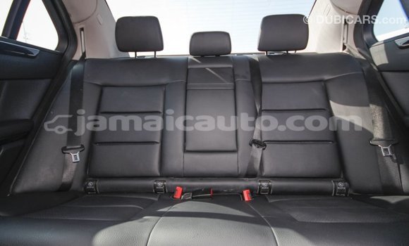 Acheter Import Voiture Mercedes-Benz 200 Blanc à Import - Dubai, Clarendon Acheter Import Voiture Mercedes-Benz 200 Blanc à Import - Dubai, Clarendon