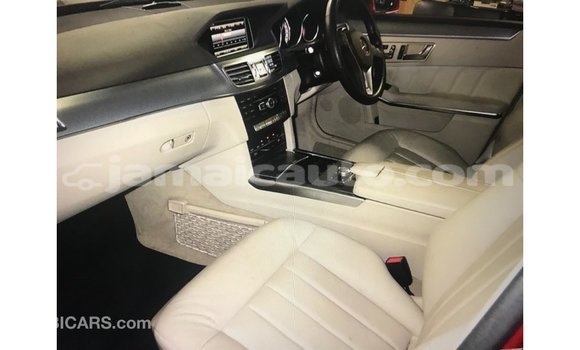 Buy Import Mercedes-Benz 190 (W201) Other Car in Import - Dubai in Clarendon Buy Import Mercedes-Benz 190 (W201) Other Car in Import - Dubai in Clarendon