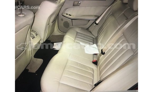 Buy Import Mercedes-Benz 190 (W201) Other Car in Import - Dubai in Clarendon Buy Import Mercedes-Benz 190 (W201) Other Car in Import - Dubai in Clarendon