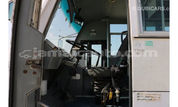 Buy Import Tata Xenon White Car in Import - Dubai in Clarendon