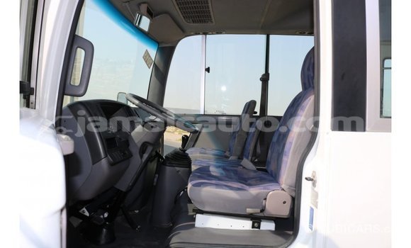 Buy Import Nissan Evalia White Truck in Import - Dubai in Clarendon Buy Import Nissan Evalia White Truck in Import - Dubai in Clarendon