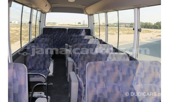 Buy Import Nissan Evalia White Truck in Import - Dubai in Clarendon Buy Import Nissan Evalia White Truck in Import - Dubai in Clarendon